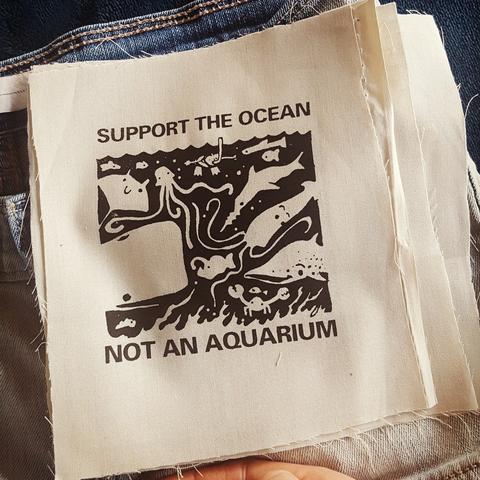 "Support the Ocean Not An Aquarium" patch